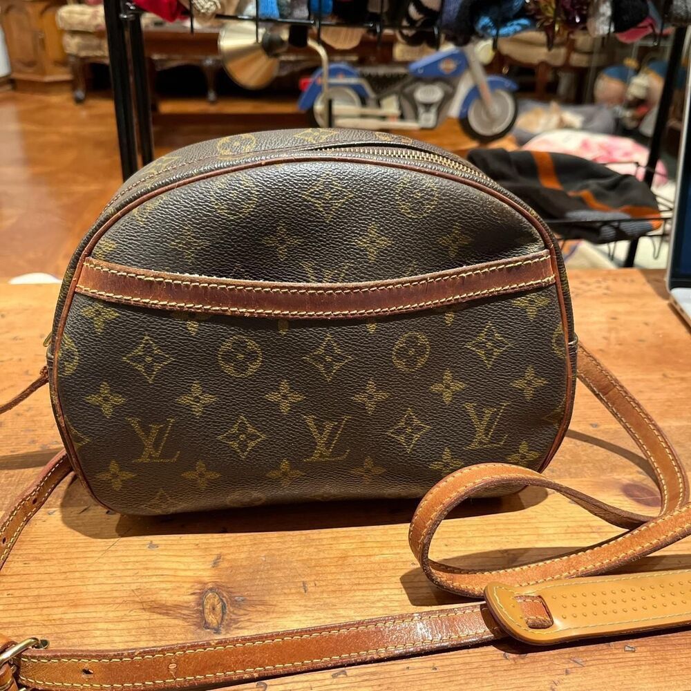 Beautiful Louis-vuitton Blois Brown Cognac Monogram Canvas Leather Bag - Picture 2 of 5